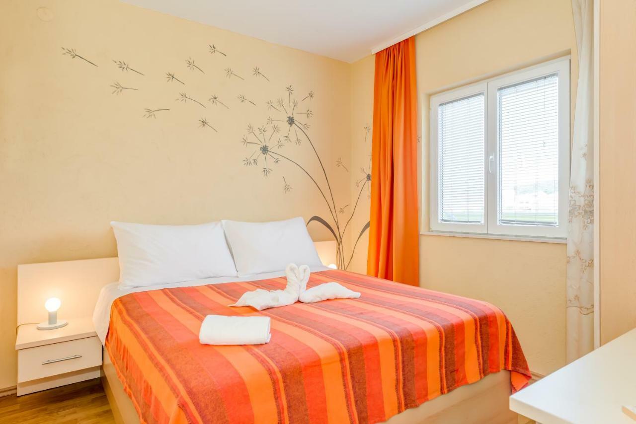 Apartments Petra Trogir Exterior photo