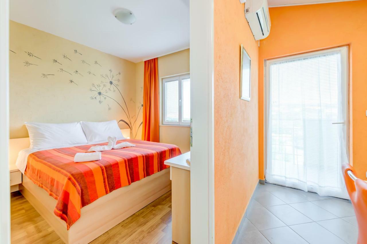 Apartments Petra Trogir Exterior photo